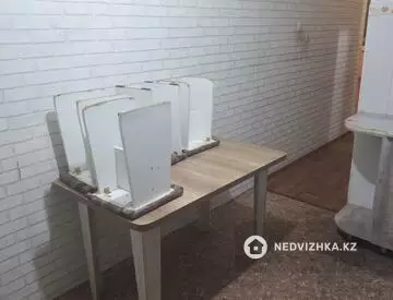 3-комнатная квартира, этаж 3 из 5, 60 м², На длительный срок