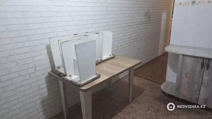 3-бөлмелі пәтер, қабат 3 барлық қабат саны 5, 60 м², На длительный срок, 3-фотосурет