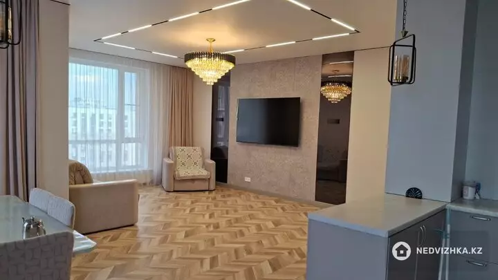 4-комнатная квартира, этаж 6 из 17, 135 м², фотография 2