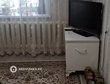 2-комнатная квартира, этаж 1 из 10, 48 м²