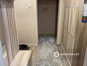 2-комнатная квартира, этаж 1 из 10, 48 м², миниатюра 8