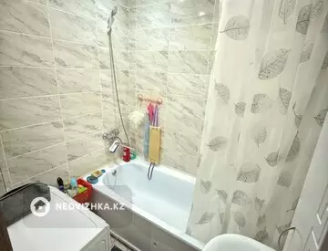 2-комнатная квартира, этаж 1 из 10, 48 м², миниатюра 9