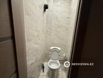 2-комнатная квартира, этаж 1 из 10, 48 м², миниатюра 11