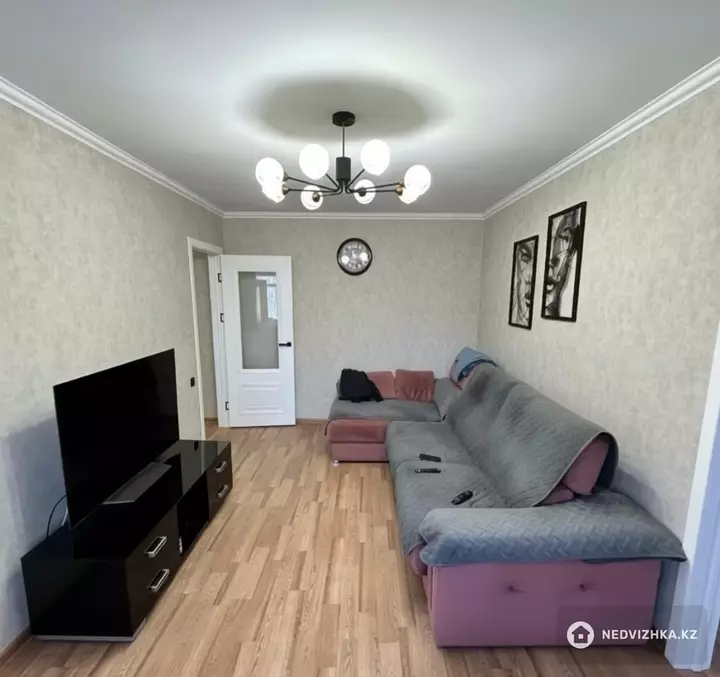 2-комнатная квартира, этаж 4 из 5, 47 м², фотография 2