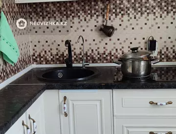 1-комнатная квартира, этаж 10 из 12, 37 м²