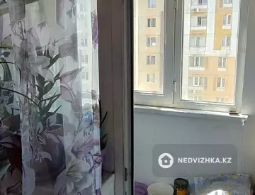 1-комнатная квартира, этаж 10 из 12, 37 м², миниатюра 9