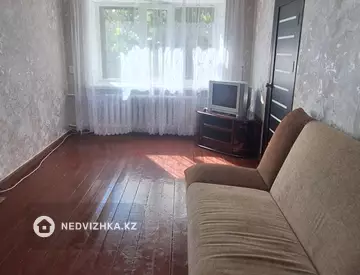 2-комнатная квартира, этаж 1 из 5, 41 м², На длительный срок