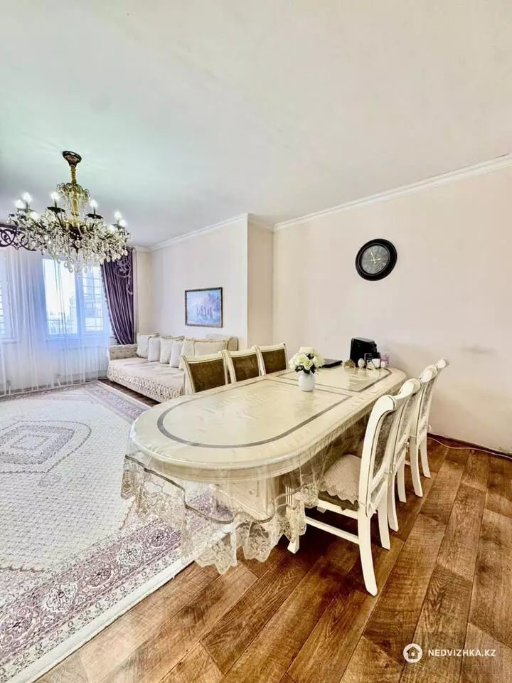 3-комнатная квартира, этаж 17 из 21, 114 м², фотография 4