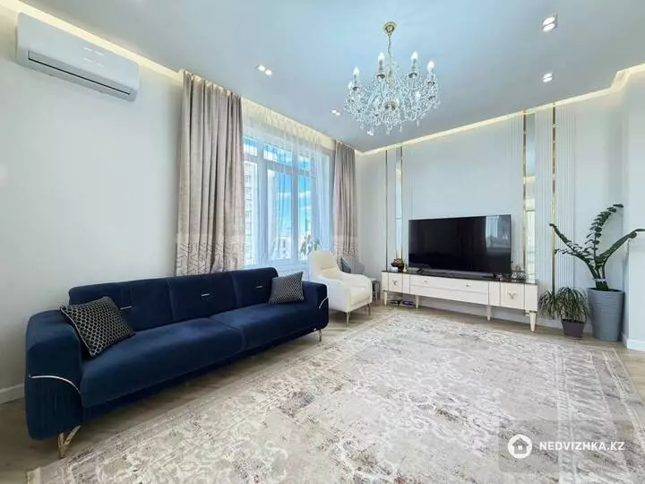 2-комнатная квартира, этаж 10 из 17, 64 м², фотография 4