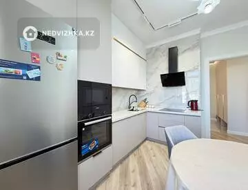 2-комнатная квартира, этаж 10 из 17, 64 м², миниатюра 8