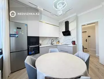2-комнатная квартира, этаж 10 из 17, 64 м², миниатюра 9