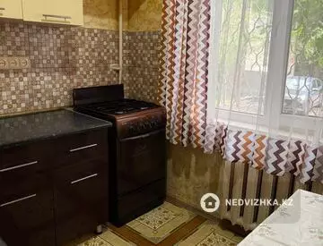 4-комнатная квартира, этаж 1 из 5, 56 м²