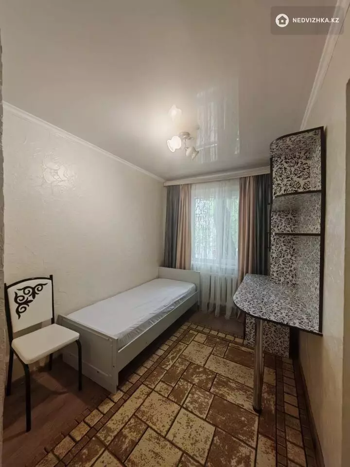 4-комнатная квартира, этаж 1 из 5, 56 м², фотография 5
