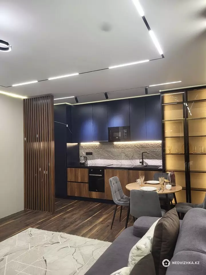 2-комнатная квартира, этаж 13 из 15, 65 м², Посуточно, фотография 4