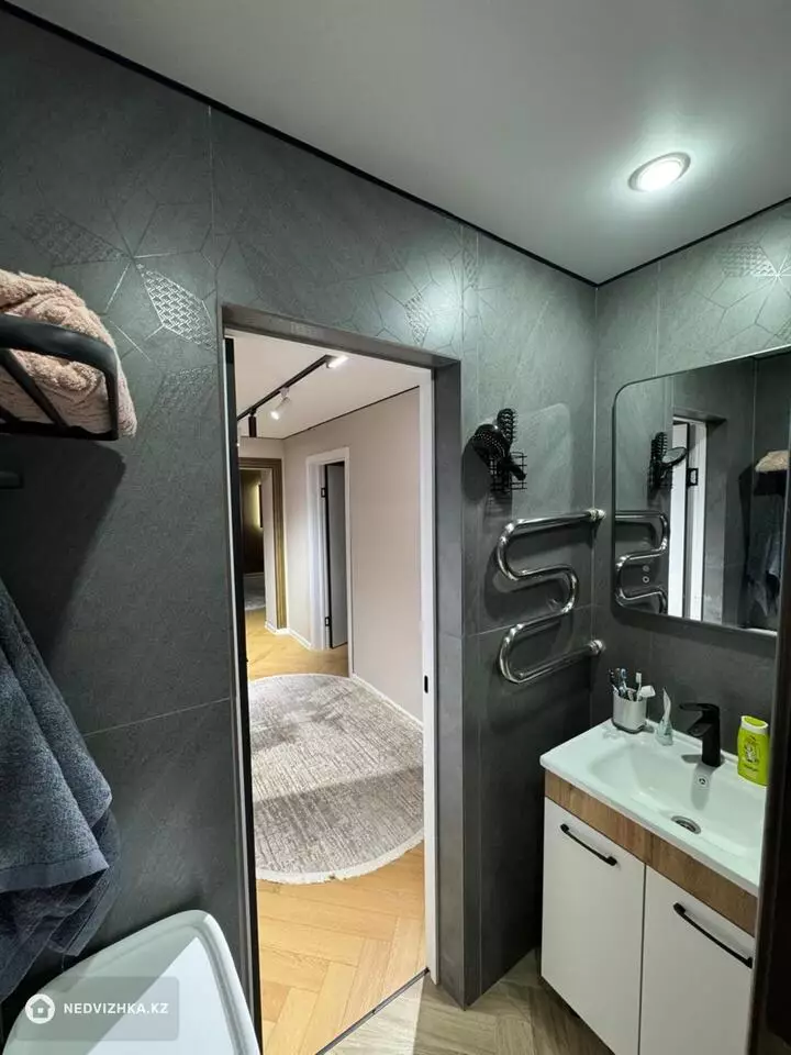 2-комнатная квартира, этаж 1 из 3, 60 м², фотография 3