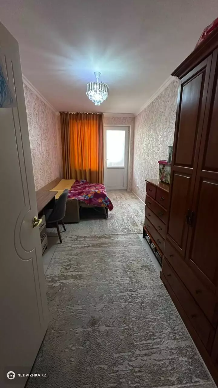2-комнатная квартира, этаж 1 из 9, 60 м², фотография 5