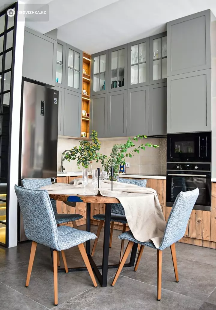 3-комнатная квартира, этаж 1 из 3, 99 м², фотография 2