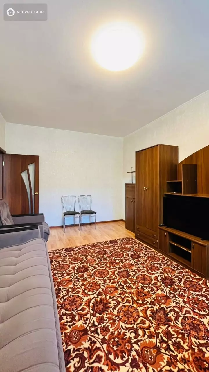 2-комнатная квартира, этаж 3 из 9, 60 м², На длительный срок, фотография 3