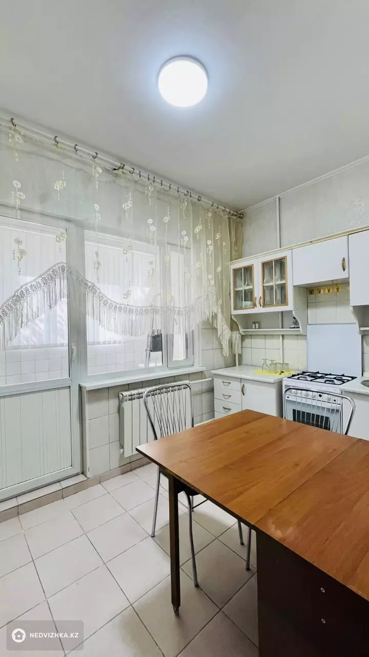 2-комнатная квартира, этаж 3 из 9, 60 м², На длительный срок, фотография 4