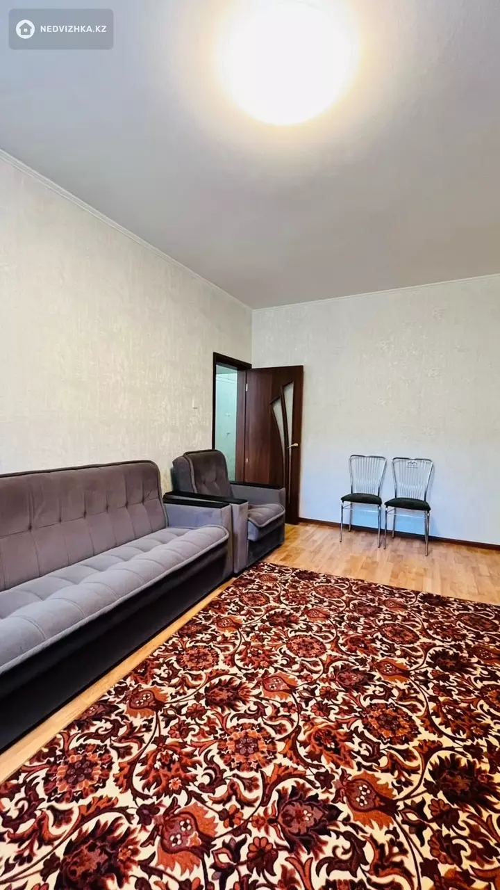 2-комнатная квартира, этаж 3 из 9, 60 м², На длительный срок, фотография 5