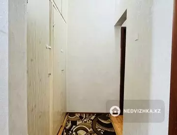 2-комнатная квартира, этаж 3 из 9, 60 м², На длительный срок, миниатюра 10
