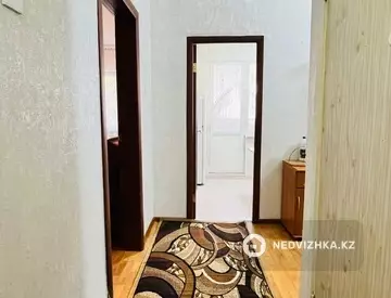 2-комнатная квартира, этаж 3 из 9, 60 м², На длительный срок, миниатюра 12