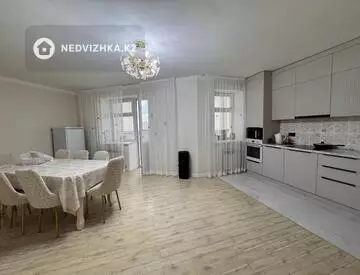 6-комнатная квартира, этаж 8 из 9, 280 м², миниатюра 11