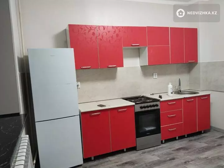 1-комнатная квартира, этаж 4 из 5, 38 м², На длительный срок, фотография 3