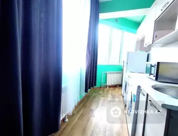 1-комнатная квартира, этаж 5 из 9, 30 м², Посуточно, миниатюра 4