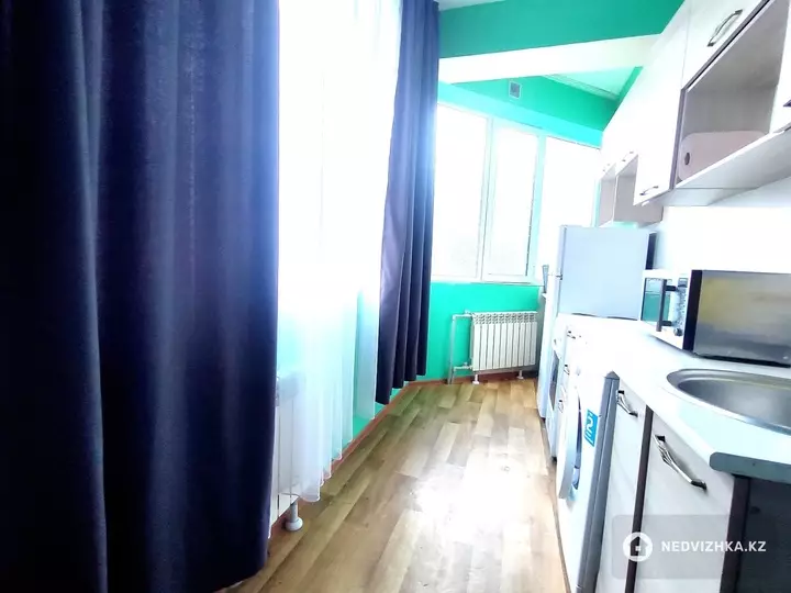 1-комнатная квартира, этаж 5 из 9, 30 м², Посуточно, фотография 4