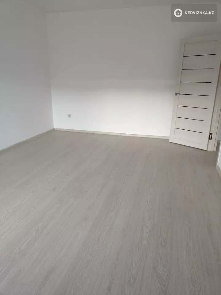 1-комнатная квартира, этаж 4 из 10, 51 м², фотография 2