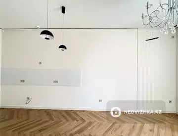 2-комнатная квартира, этаж 10 из 12, 47 м², миниатюра 3