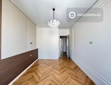 2-комнатная квартира, этаж 10 из 12, 47 м², миниатюра 10