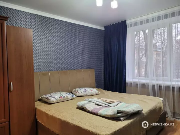 3-комнатная квартира, этаж 2 из 3, 78 м², На длительный срок, фотография 3