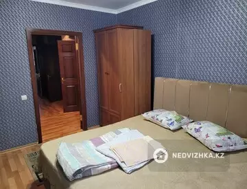 3-комнатная квартира, этаж 2 из 3, 78 м², На длительный срок