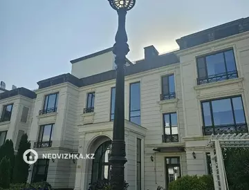 4-комнатная квартира, этаж 2 из 3, 198 м², миниатюра 3
