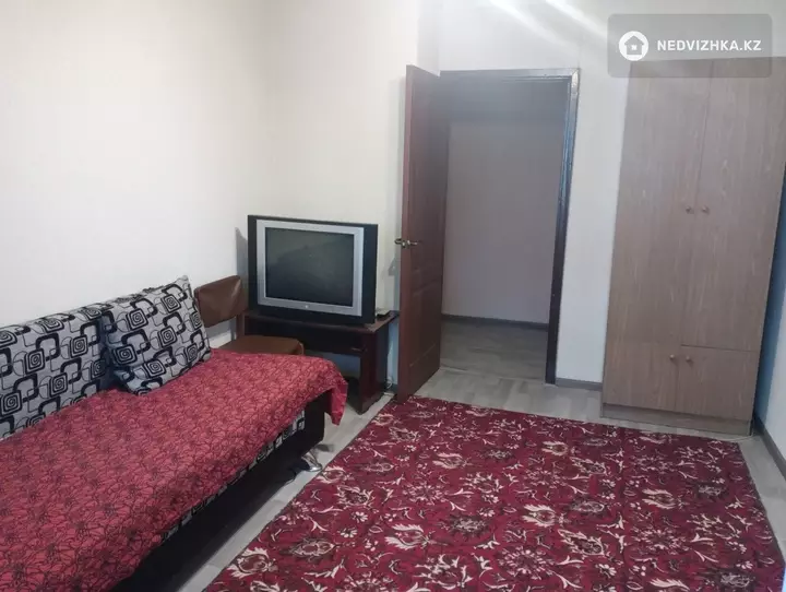 3-комнатная квартира, этаж 3 из 5, 66 м², фотография 4