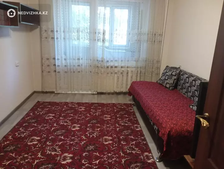 3-комнатная квартира, этаж 3 из 5, 66 м², фотография 5