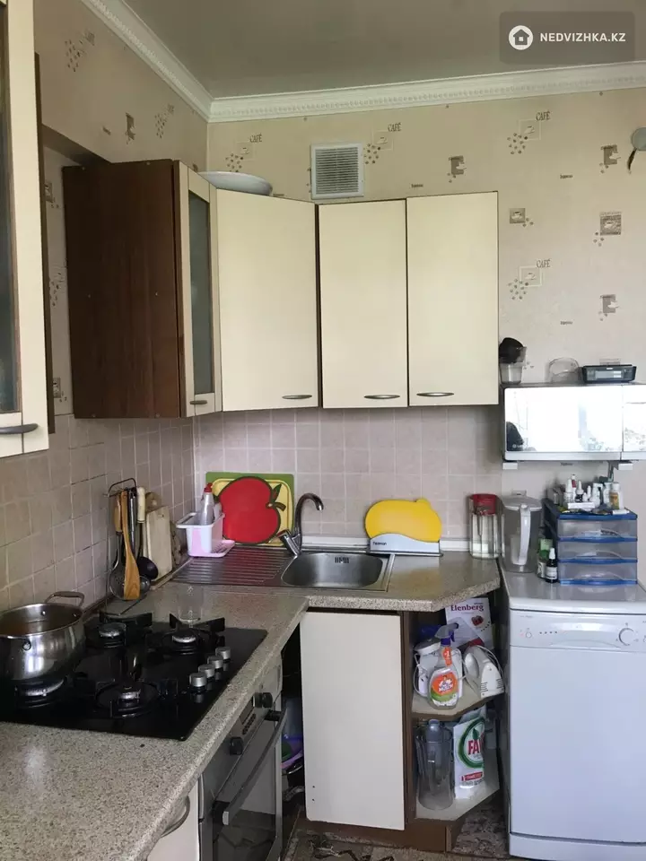 3-комнатная квартира, этаж 5 из 5, 75 м², фотография 2
