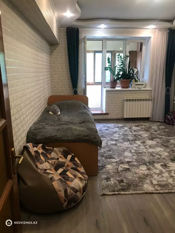 3-комнатная квартира, этаж 5 из 5, 75 м², фотография 4