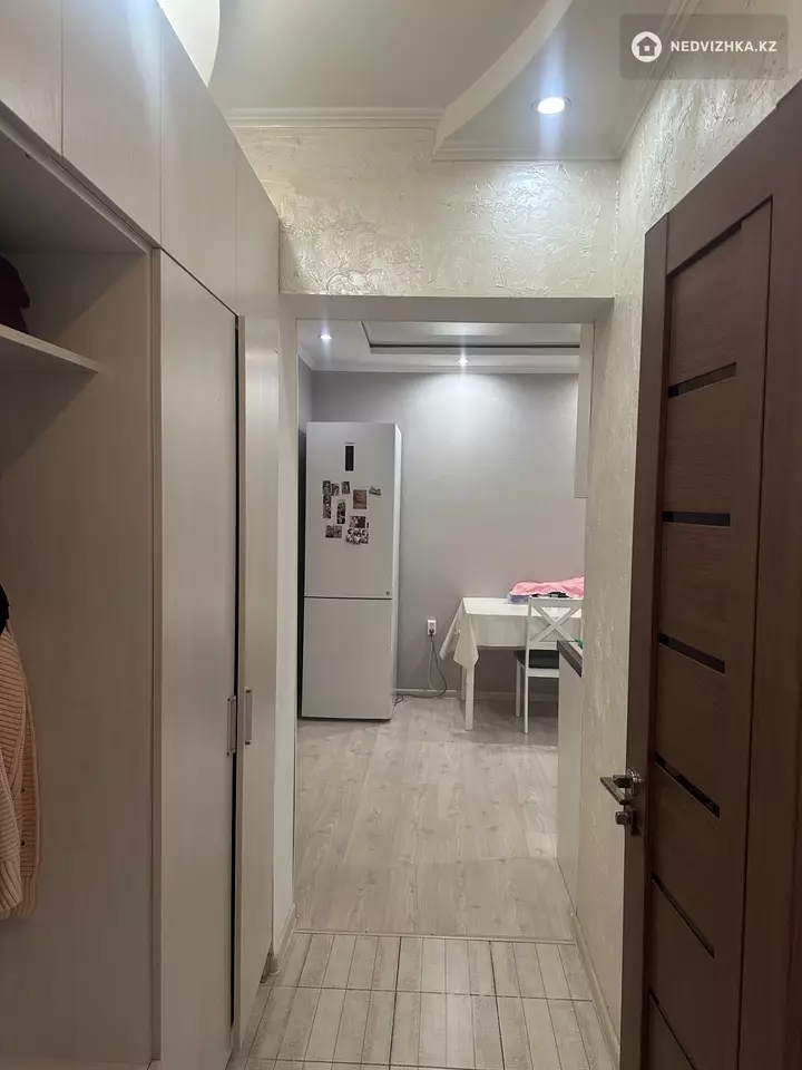 1-комнатная квартира, этаж 3 из 10, 43 м², фотография 2