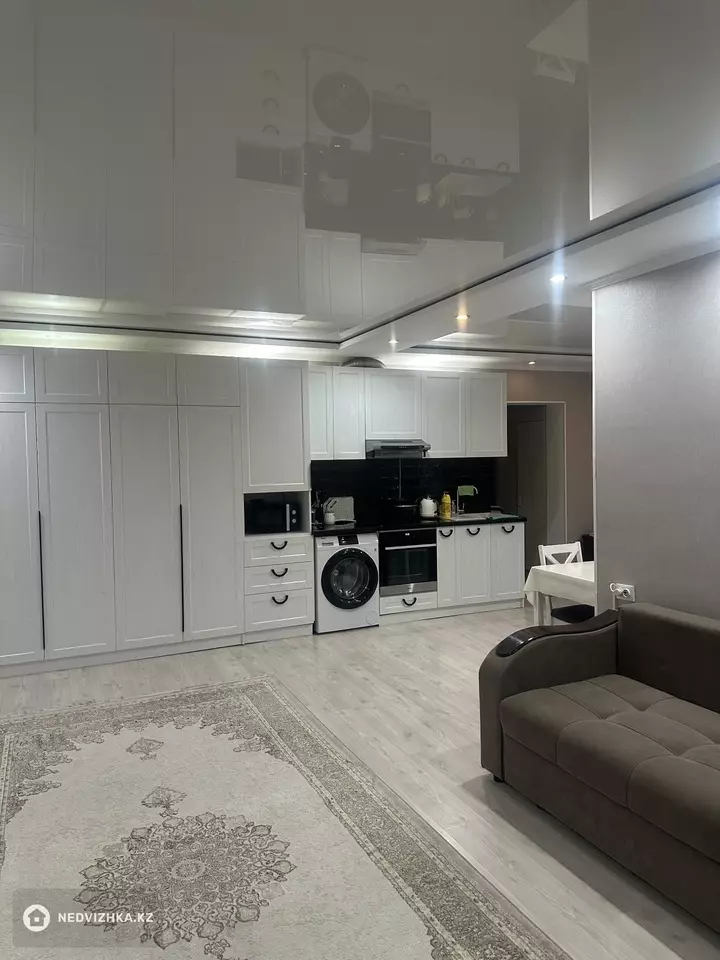 1-комнатная квартира, этаж 3 из 10, 43 м², фотография 3