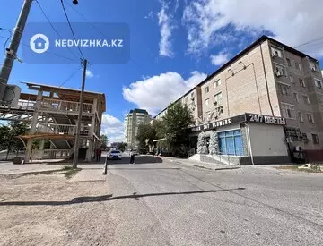 3-комнатная квартира, этаж 4 из 5, 87 м², миниатюра 1