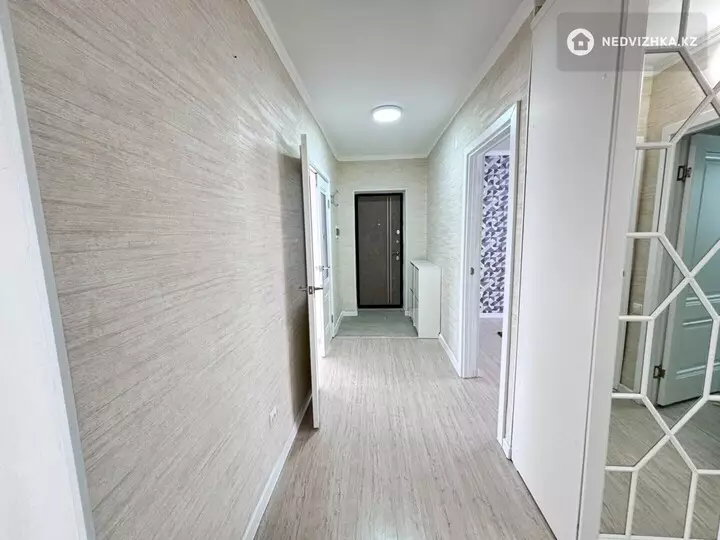 3-комнатная квартира, этаж 4 из 5, 87 м², фотография 4