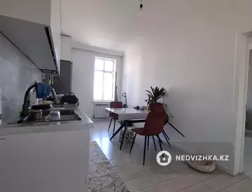 3-комнатная квартира, этаж 7 из 19, 80 м², миниатюра 9