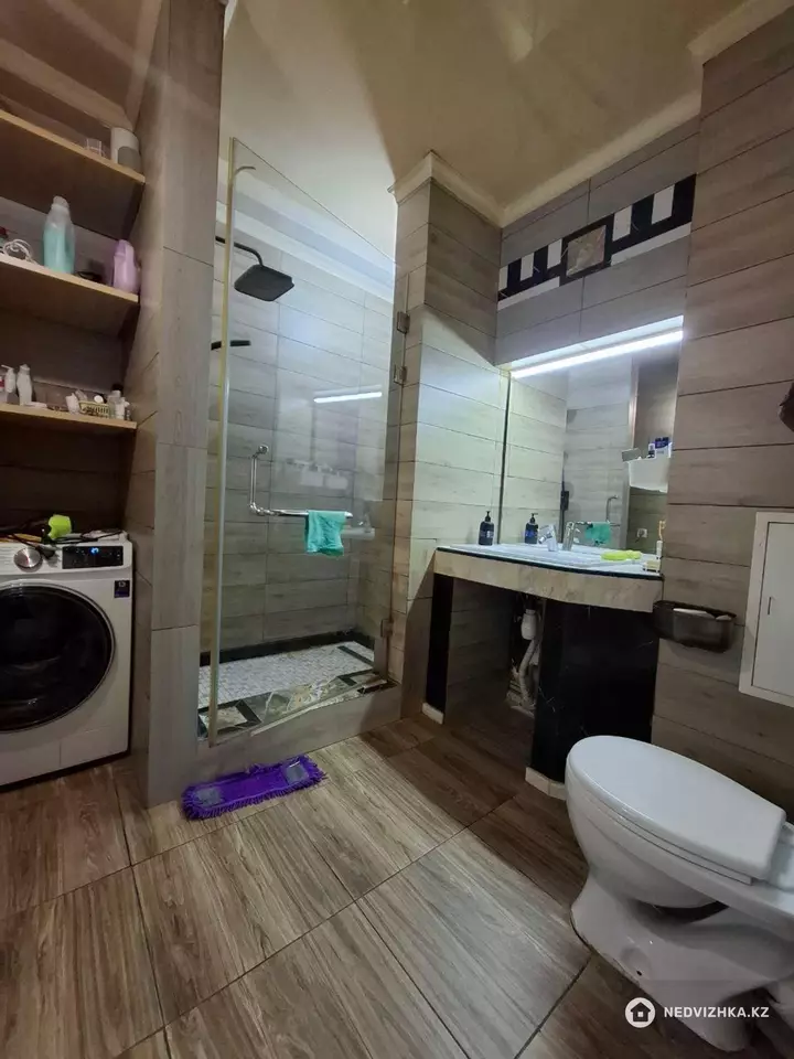 3-комнатная квартира, этаж 7 из 19, 80 м²