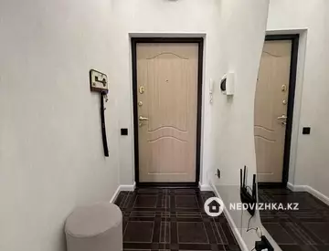 3-бөлмелі пәтер, қабат 8 барлық қабат саны 18, 73 м², 2-нобай
