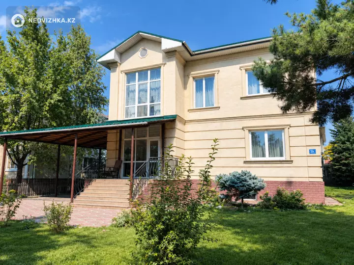 8-комнатный дом, 9.5 соток, 400 м²