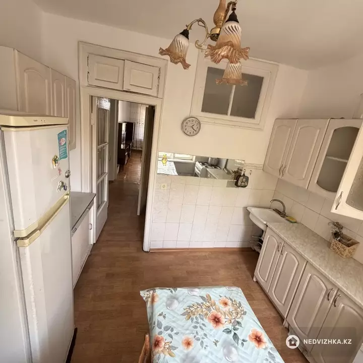 2-комнатная квартира, этаж 4 из 4, 57 м², На длительный срок, фотография 2