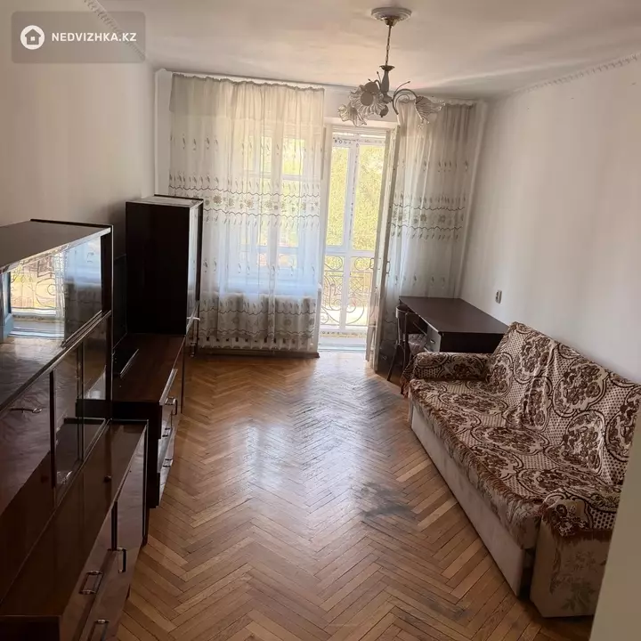 2-комнатная квартира, этаж 4 из 4, 57 м², На длительный срок, фотография 3